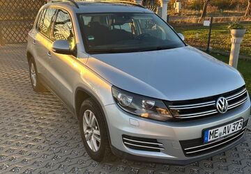 VW Tiguan 249.000 km 8.799 &euro; Velbert 42551