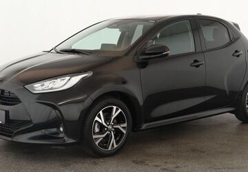 Toyota Yaris 16.900 km 22.484 &euro; Düsseldorf 40233
