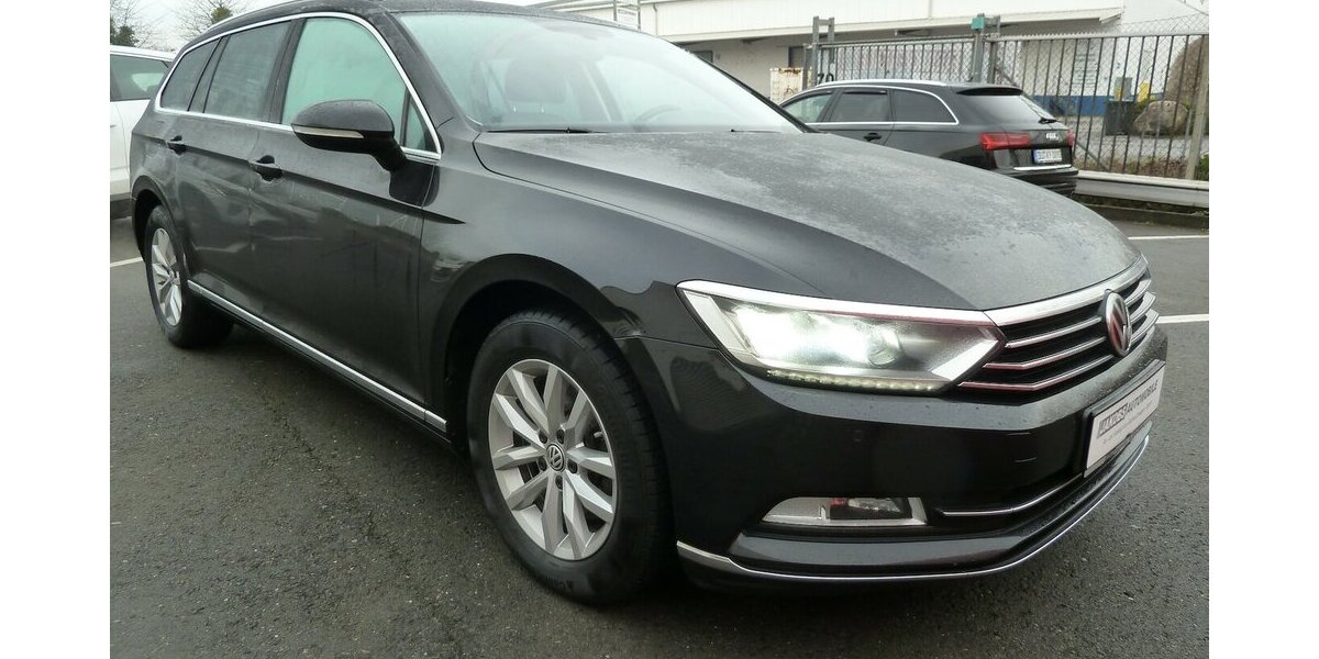 VW Passat 2.0 TDI Highline DSG Leder STH Navi 110.000 km 14.900 &euro; Ratingen 40885