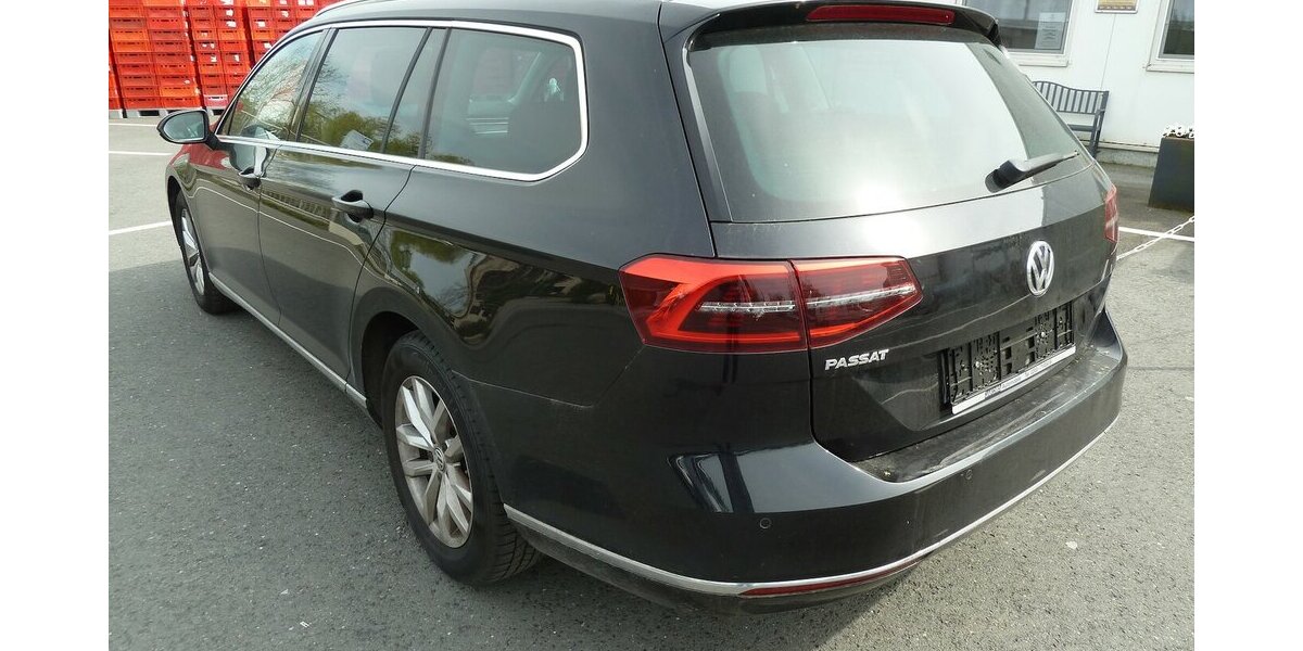 VW Passat 2.0 TDI Highline DSG Leder STH Navi 110.000 km 14.900 &euro; Ratingen 40885