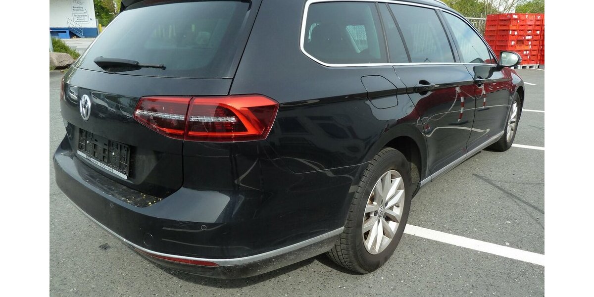 VW Passat 2.0 TDI Highline DSG Leder STH Navi 110.000 km 14.900 &euro; Ratingen 40885