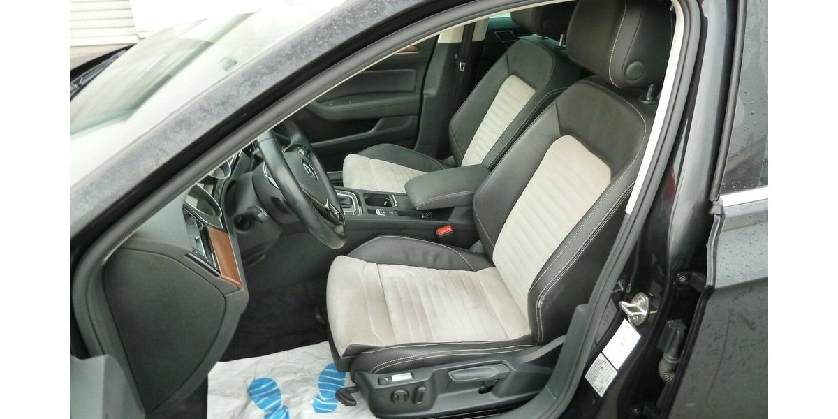 VW Passat 2.0 TDI Highline DSG Leder STH Navi 110.000 km 14.900 &euro; Ratingen 40885