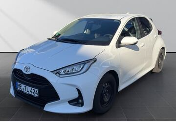 Toyota Yaris 15.351 km 21.989 &euro; Velbert 42549