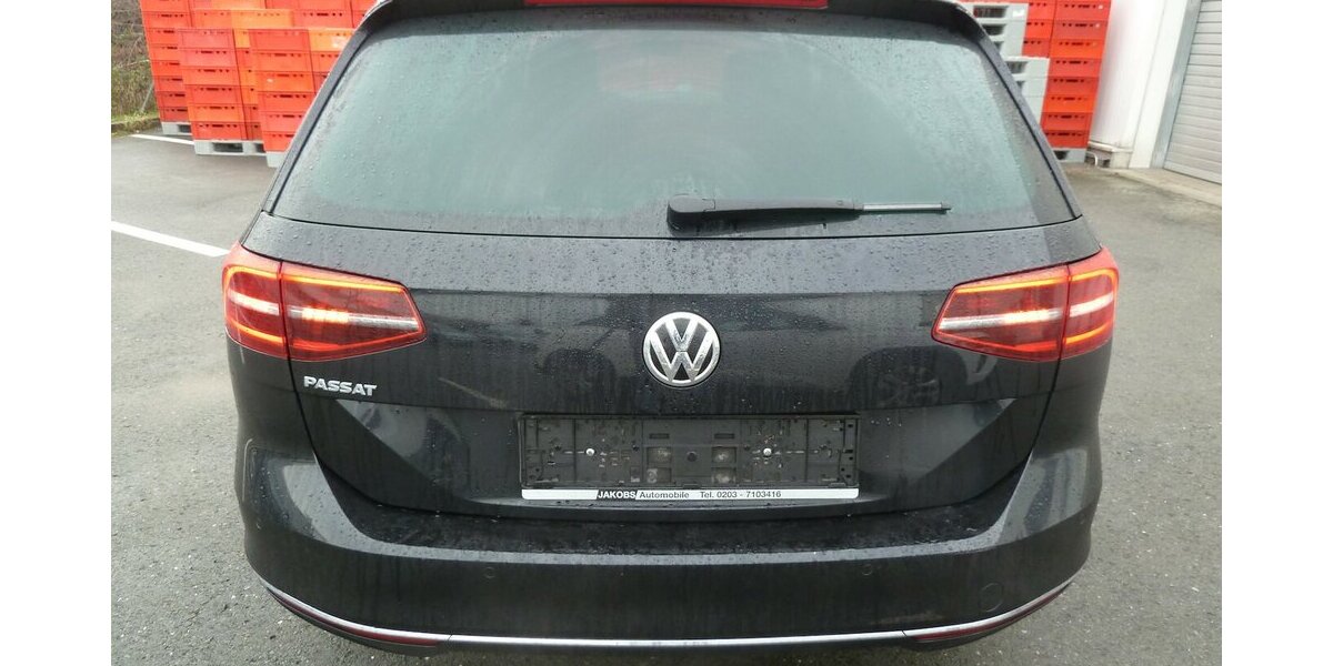 VW Passat 2.0 TDI Highline DSG Leder STH Navi 110.000 km 14.900 &euro; Ratingen 40885