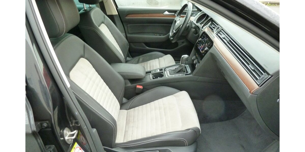 VW Passat 2.0 TDI Highline DSG Leder STH Navi 110.000 km 14.900 &euro; Ratingen 40885