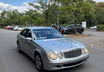 Mercedes-Benz E 220 300.000 km 4.999 &euro; Düsseldorf 40591